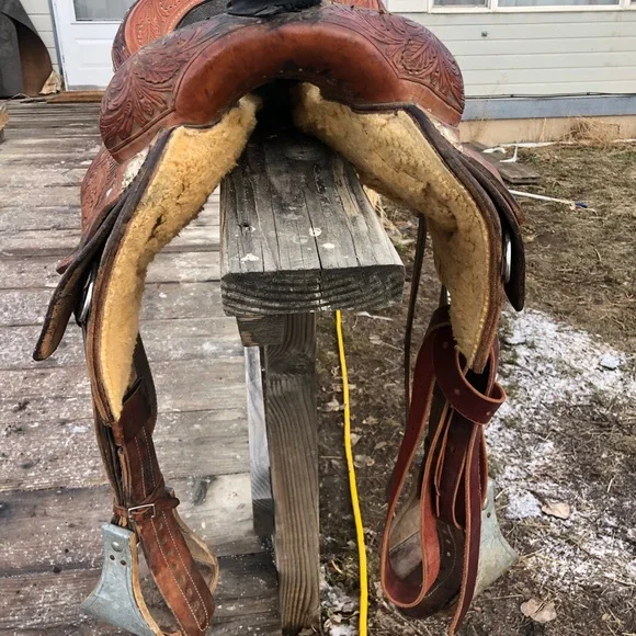 Scott Thomas Team Roping Saddle - Picture 4 of 16